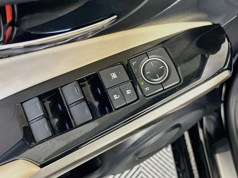 Used 2016 Lexus IS 300 AWD w/ Premium Package image 15