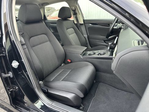 Used 2022 Honda Civic EX image 28