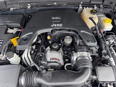 Used 2021 Jeep Wrangler Unlimited Sport w/ Sun And Sound Package AWD/4WD image 28
