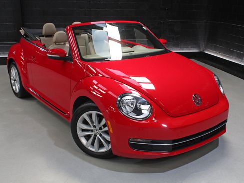 Used 2014 Volkswagen Beetle TDI FWD image 11
