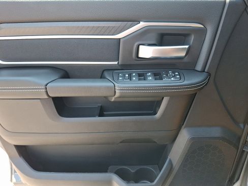 New 2026 RAM 2500 Big Horn AWD/4WD image 12