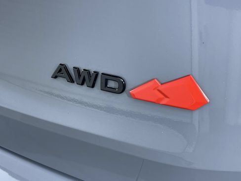 Used 2025 Nissan Rogue SV w/ Rock Creek Premium Package AWD/4WD image 23