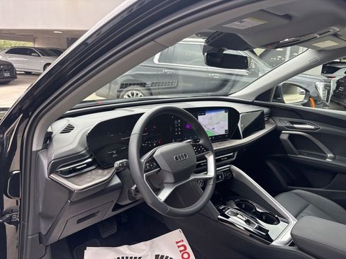 Used 2025 Audi Q5 Premium w/ Convenience Package AWD/4WD image 12