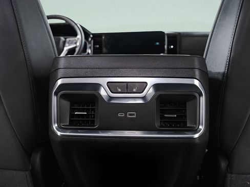 Used 2024 Chevrolet Silverado 1500 LTZ w/ LTZ Premium Package AWD/4WD image 28