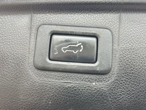 Used 2018 Subaru Outback 2.5i Premium AWD/4WD image 23