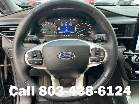Used 2024 Ford Explorer Limited w/ Limited Technology Package RWD image 20