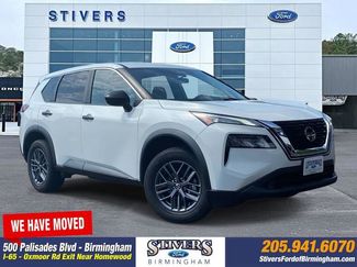 Used 2021 Nissan Rogue S image 1