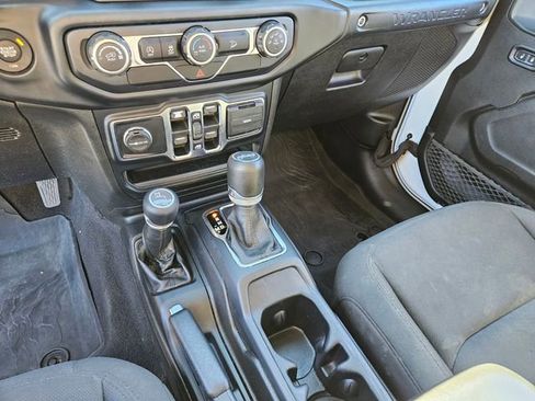 Used 2019 Jeep Wrangler Unlimited Sport S image 23