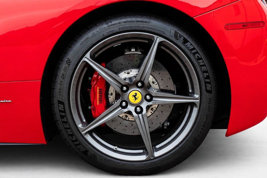 Used 2015 Ferrari 458 Italia Coupe RWD image 62