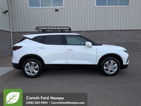 Used 2019 Chevrolet Blazer LT FWD image 2
