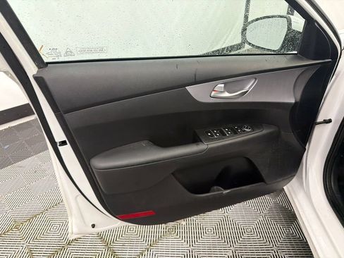 Used 2024 Kia Forte LXS w/ LXS Technology Package FWD image 10
