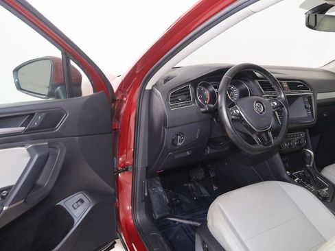 Used 2018 Volkswagen Tiguan SEL w/ 3rd Row Seat Package image 49