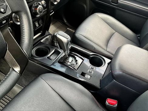 Used 2019 Toyota 4Runner TRD Off-Road Premium AWD/4WD image 20