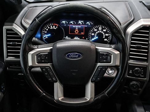 Used 2019 Ford F150 Platinum w/ Equipment Group 701A Luxury AWD/4WD image 34