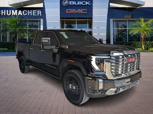 New 2026 GMC Sierra 2500 Denali w/ Technology Package AWD/4WD image 2