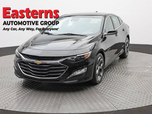 Used 2023 Chevrolet Malibu LT FWD image 1