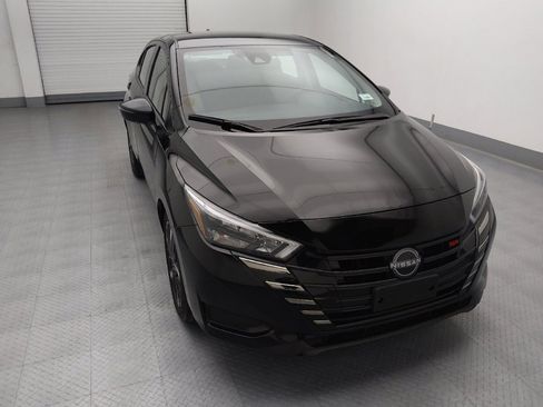 Used 2025 Nissan Versa SR image 14