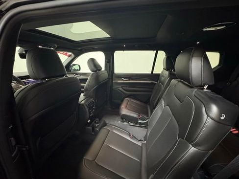 New 2025 Jeep Grand Cherokee L Limited image 19