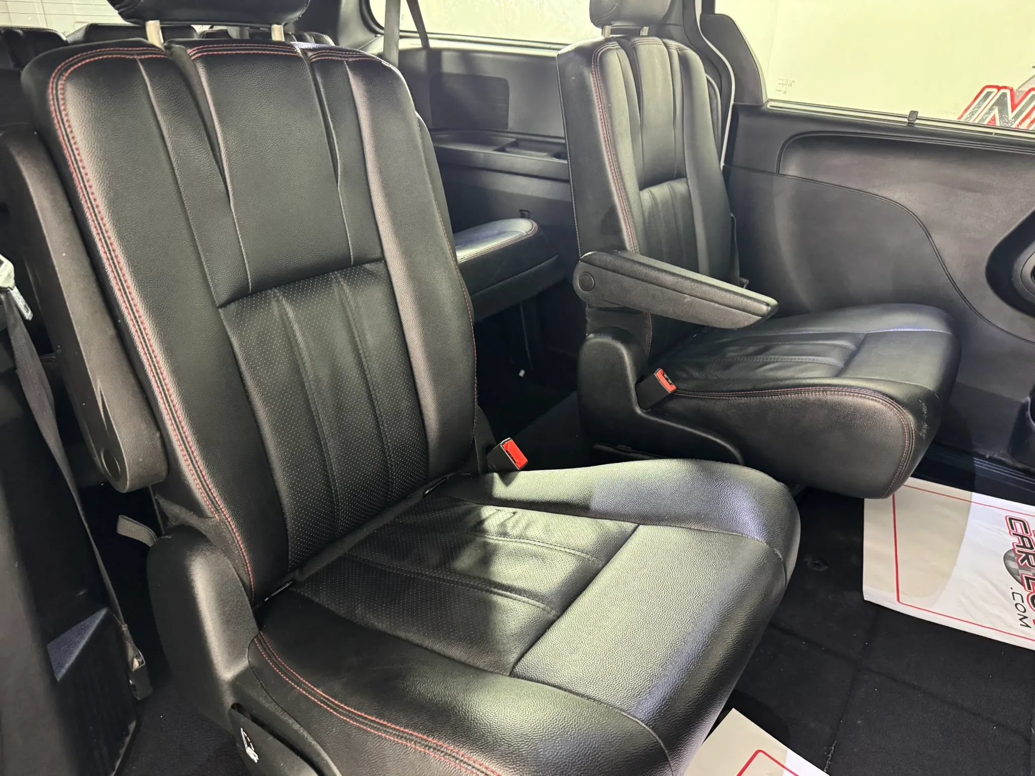 Used 2018 Dodge Grand Caravan GT FWD image 33
