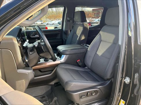 Used 2024 Chevrolet Silverado 1500 LT Trail Boss w/ Convenience Package II image 10