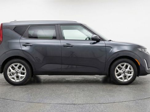 Used 2025 Kia Soul LX w/ LX Technology Package image 11
