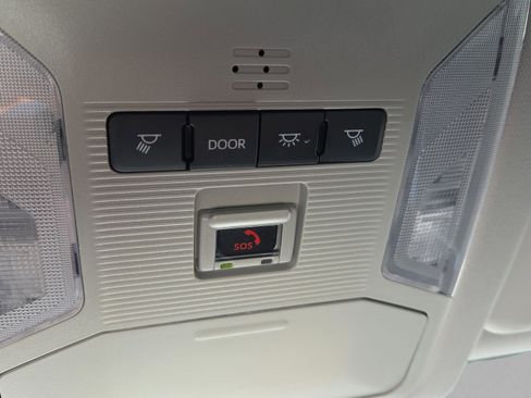 Certified 2025 Toyota RAV4 LE FWD image 28