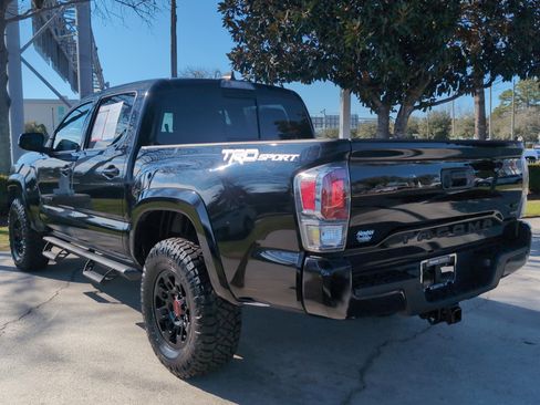 Certified 2022 Toyota Tacoma TRD Sport image 8