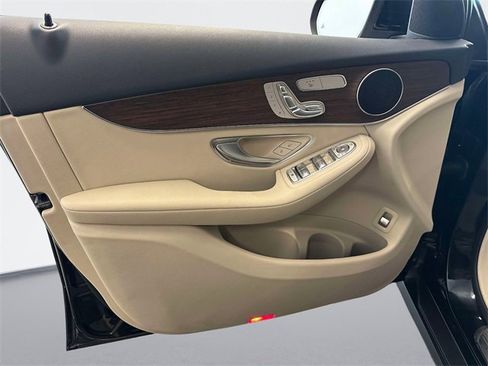 Certified 2022 Mercedes-Benz GLC 300 4MATIC image 11