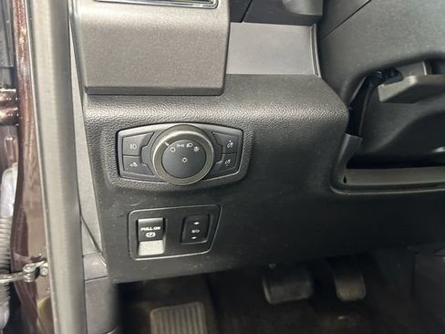 Used 2020 Ford F150 XLT w/ Equipment Group 302A Luxury AWD/4WD image 19