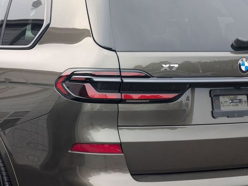 Certified 2025 BMW X7 M60i image 13