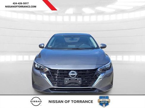 Used 2024 Nissan Sentra SV FWD image 2