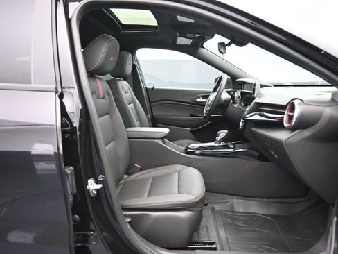 New 2026 Chevrolet Trax RS w/ Sunroof Package image 42