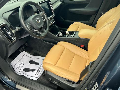 Used 2020 Volvo XC40 T5 Inscription w/ Protection Package AWD/4WD image 10