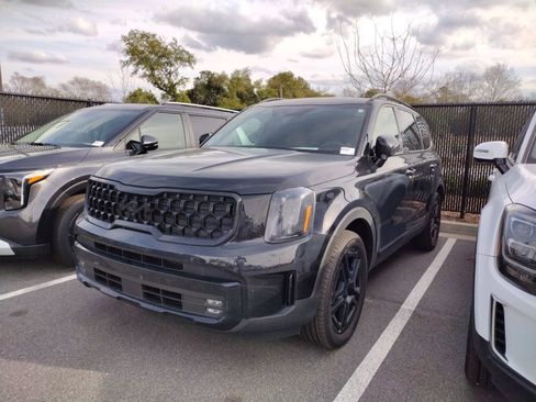 Used 2025 Kia Telluride SX X-Line image 3