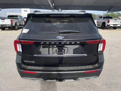 New 2025 Ford Explorer Active w/ Active Comfort Package image 7