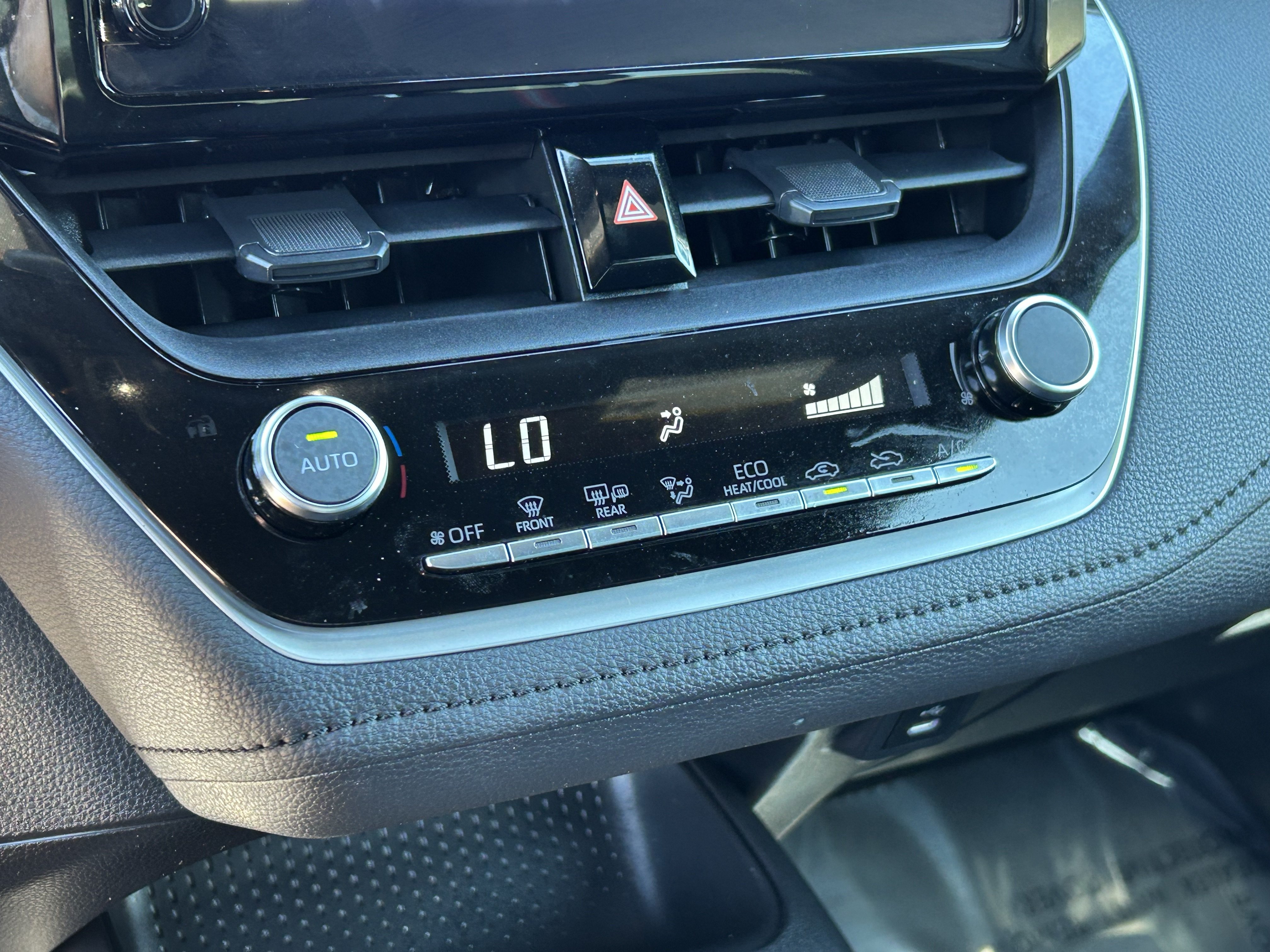 Certified 2024 Toyota Corolla SE FWD image 21