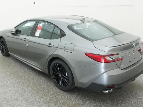 New 2026 Toyota Camry SE image 5