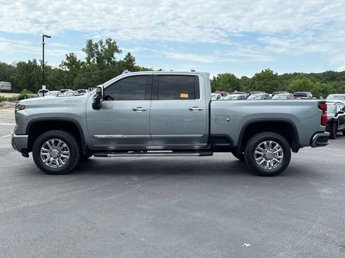 Used 2025 Chevrolet Silverado 3500 High Country w/ Technology Package AWD/4WD image 5