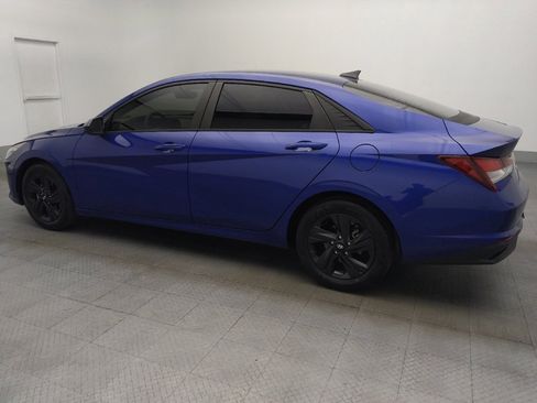 Used 2021 Hyundai Elantra SEL image 3