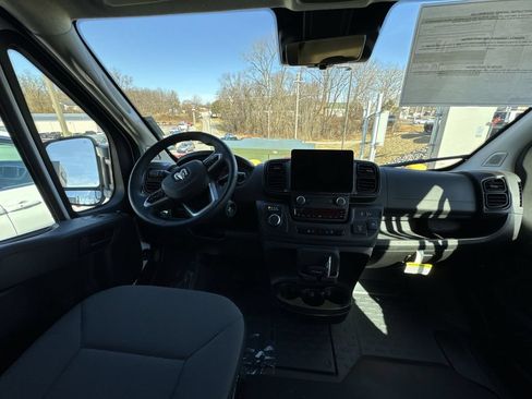 New 2024 RAM ProMaster 3500 w/ Delivery Van Package FWD image 10