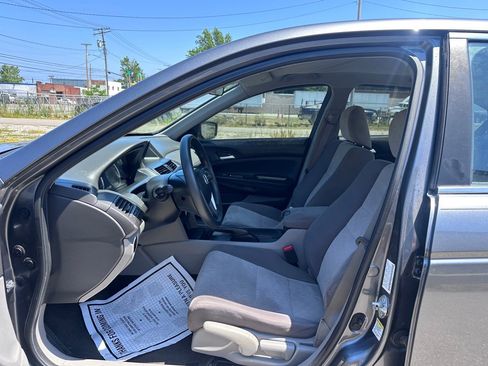 Used 2010 Honda Accord LX image 8