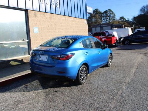 Used 2019 Toyota Yaris XLE image 4