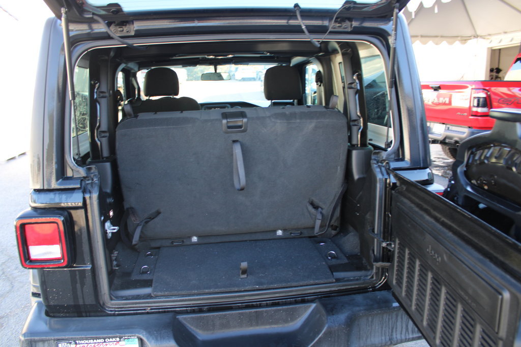 Used 2022 Jeep Wrangler Sport AWD/4WD image 9