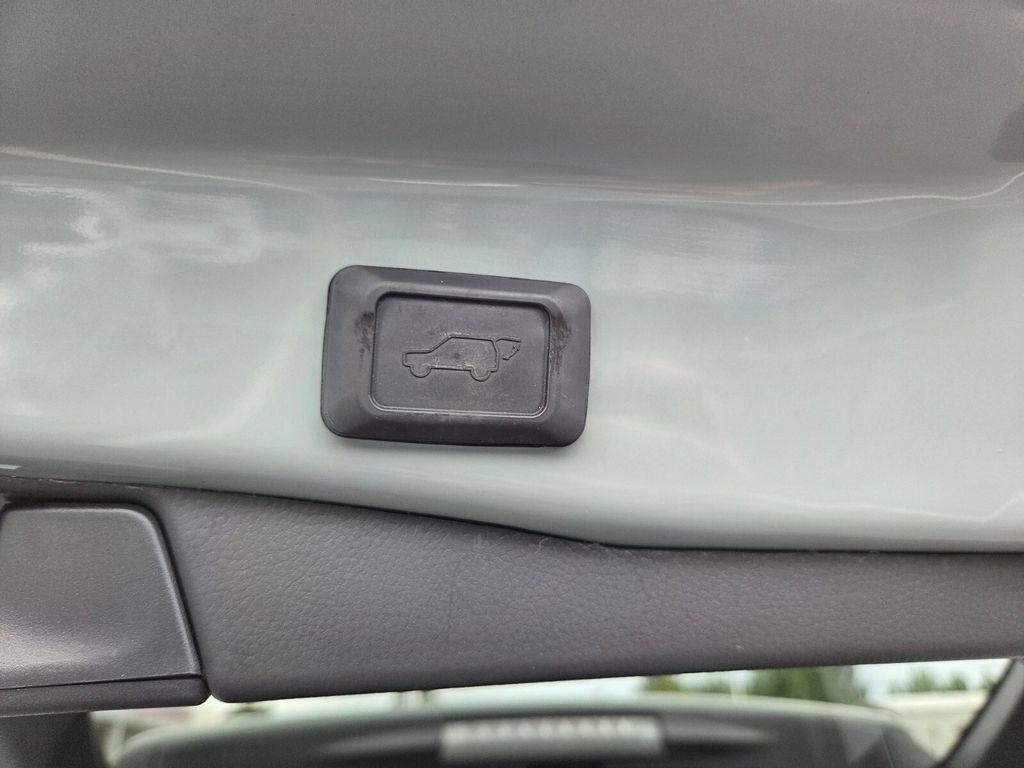 Certified 2023 Toyota RAV4 XLE w/ Convenience Package FWD image 13