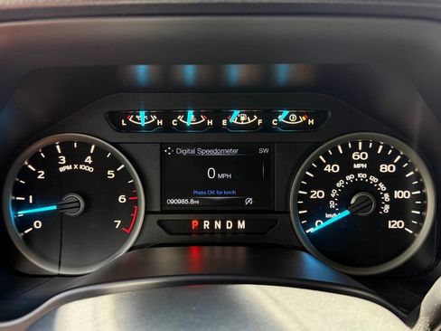 Used 2020 Ford F150 XLT w/ Equipment Group 302A Luxury AWD/4WD image 19