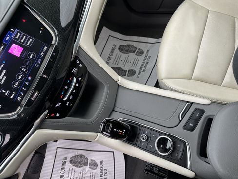 Used 2020 Cadillac XT6 Premium Luxury image 16