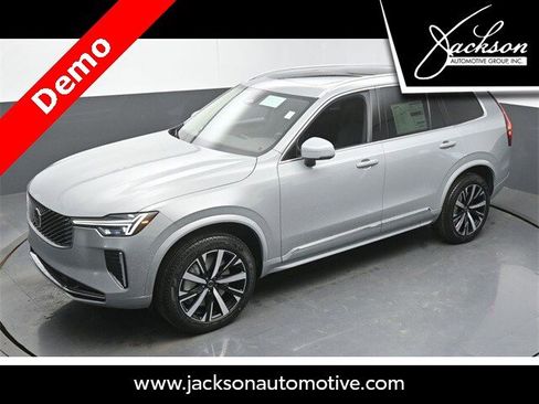 New 2025 Volvo XC90 B6 Core w/ Protection Package image 45