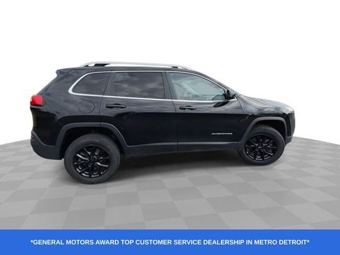 Used 2018 Jeep Cherokee Latitude AWD/4WD image 10