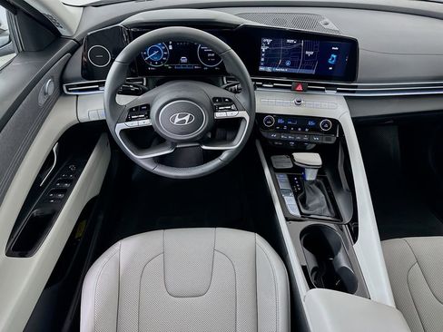 New 2026 Hyundai Elantra Limited image 18