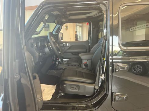 New 2025 Jeep Wrangler Unlimited Rubicon 392 image 23